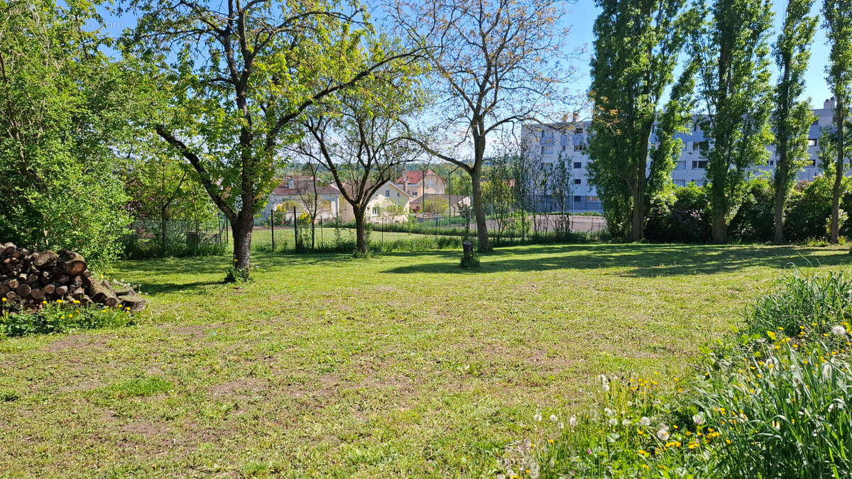 Terrain à VARANGEVILLE