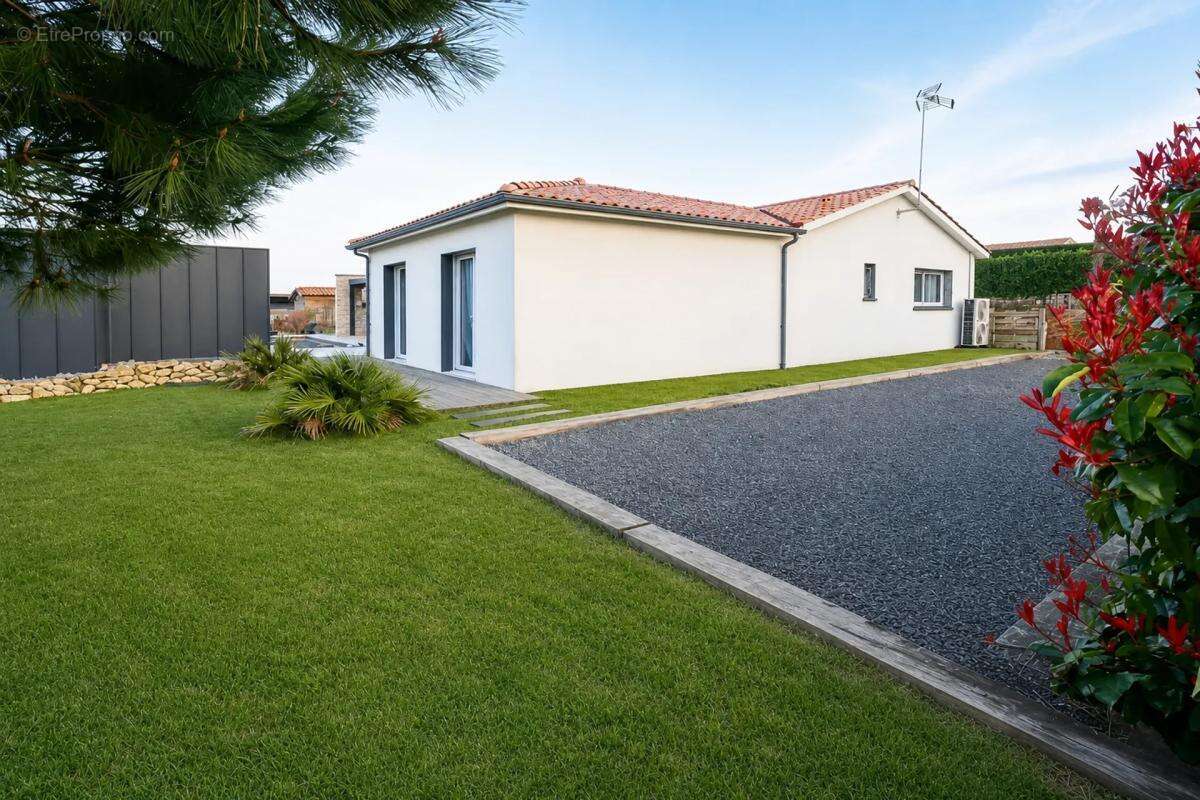 Maison contemporaine 6 pièces avec piscine - photo 9