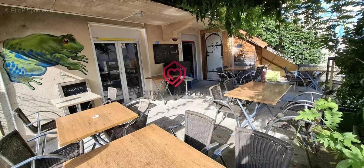 Commerce à GANAC