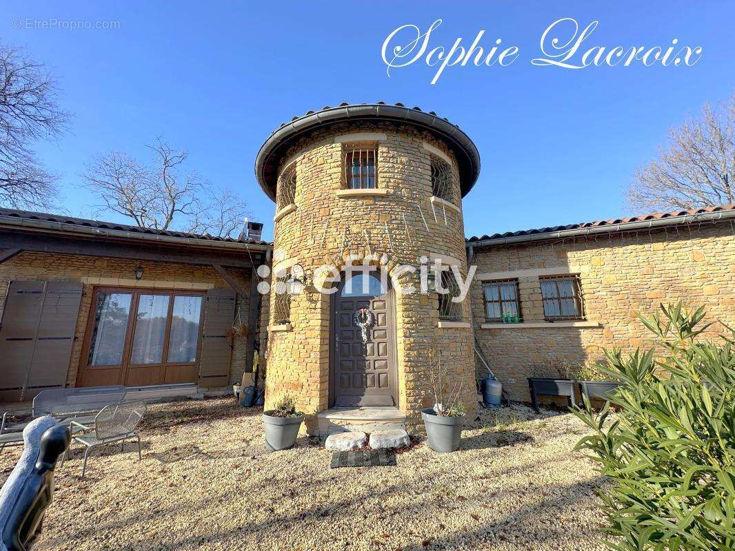 Maison à SALLES-ARBUISSONNAS-EN-BEAUJOLAIS