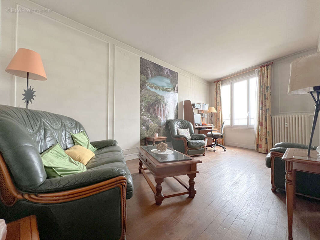 Appartement à MONTROUGE