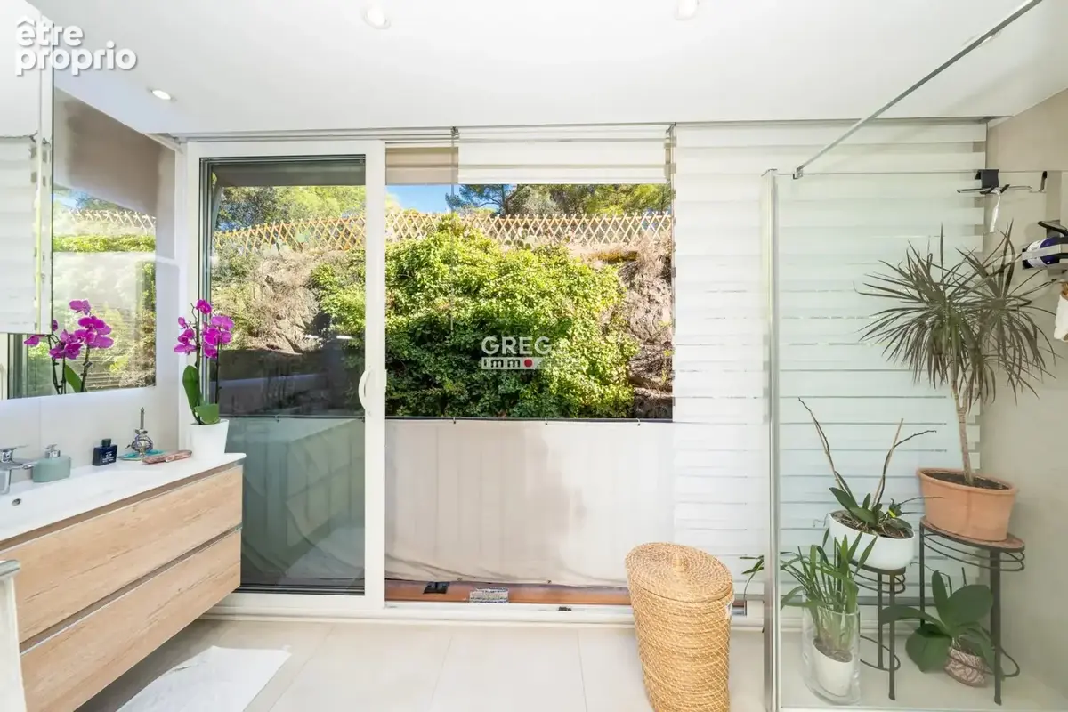 À vendre   Superbe 2 pièces rénové au calme, proche du Parc - photo 12