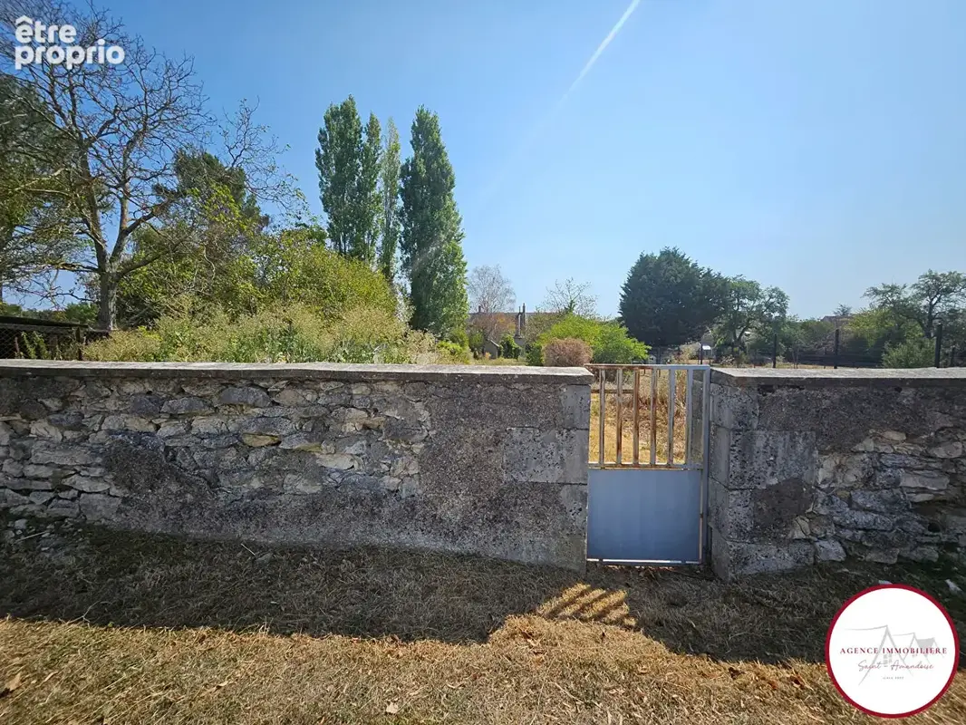 A Bigny-Vallenay, vaste maison de 5 chambres avec grange et grand terrain arboré . - photo 17