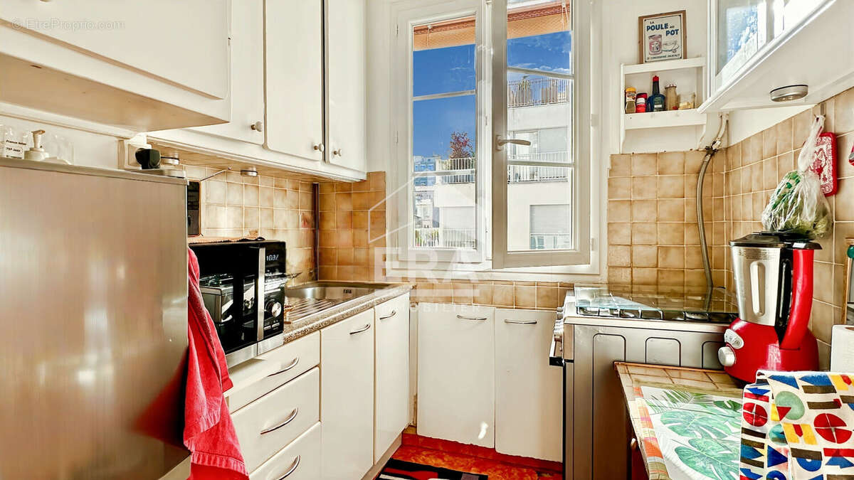 Appartement à PARIS-10E