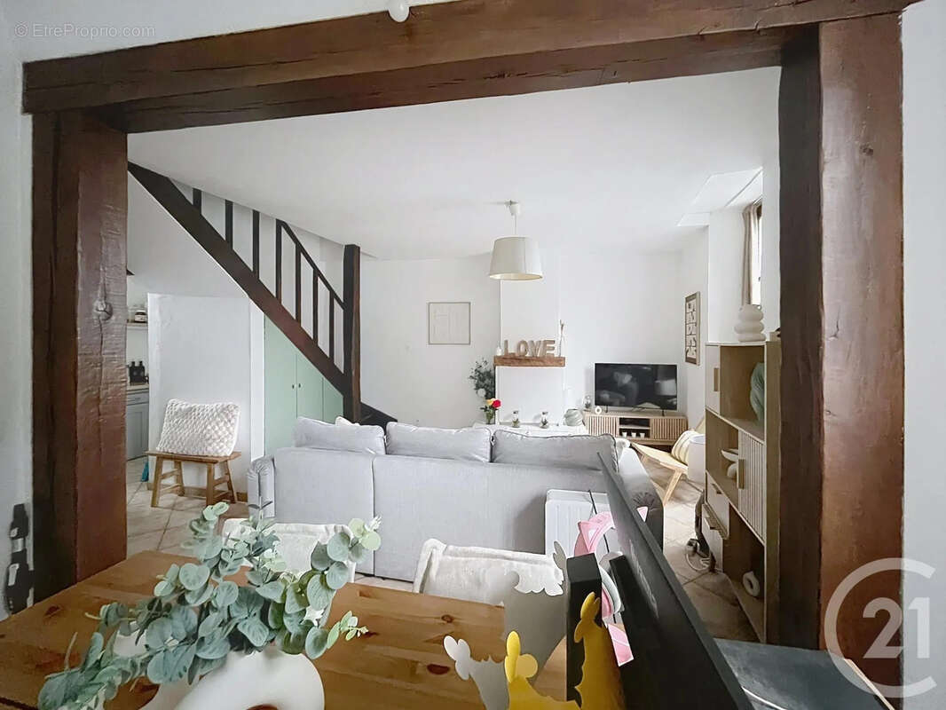 Appartement à BRIE-COMTE-ROBERT