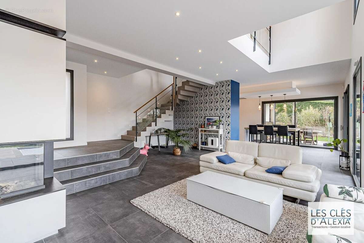 Maison à SAINT-DIDIER-AU-MONT-D'OR