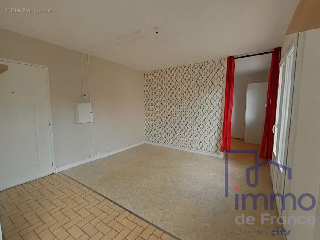 Appartement à BRIVES-CHARENSAC