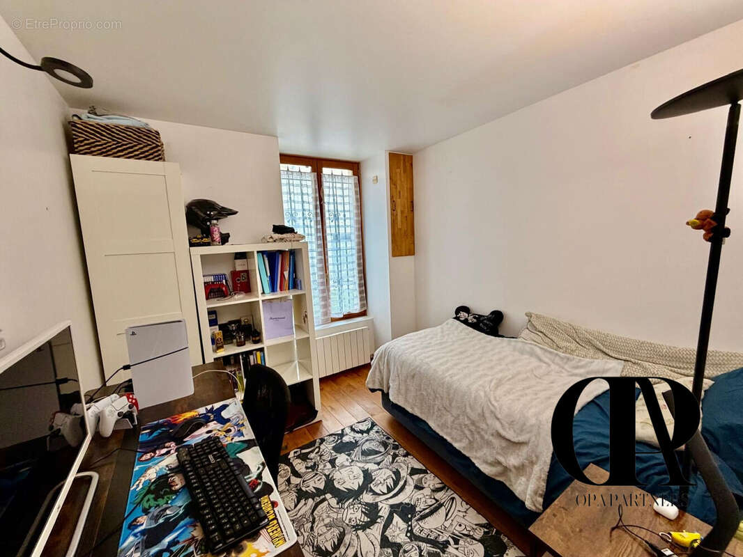 Maison à VERRIERES-LE-BUISSON