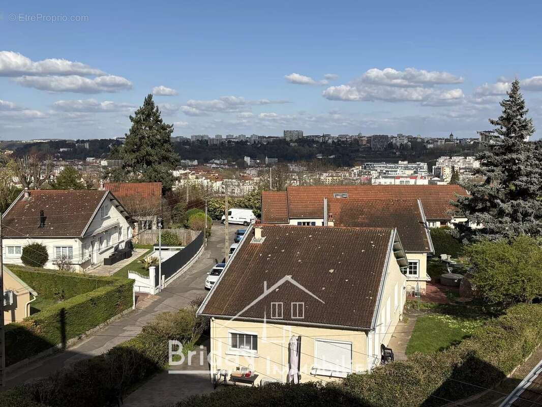 Appartement à LYON-9E