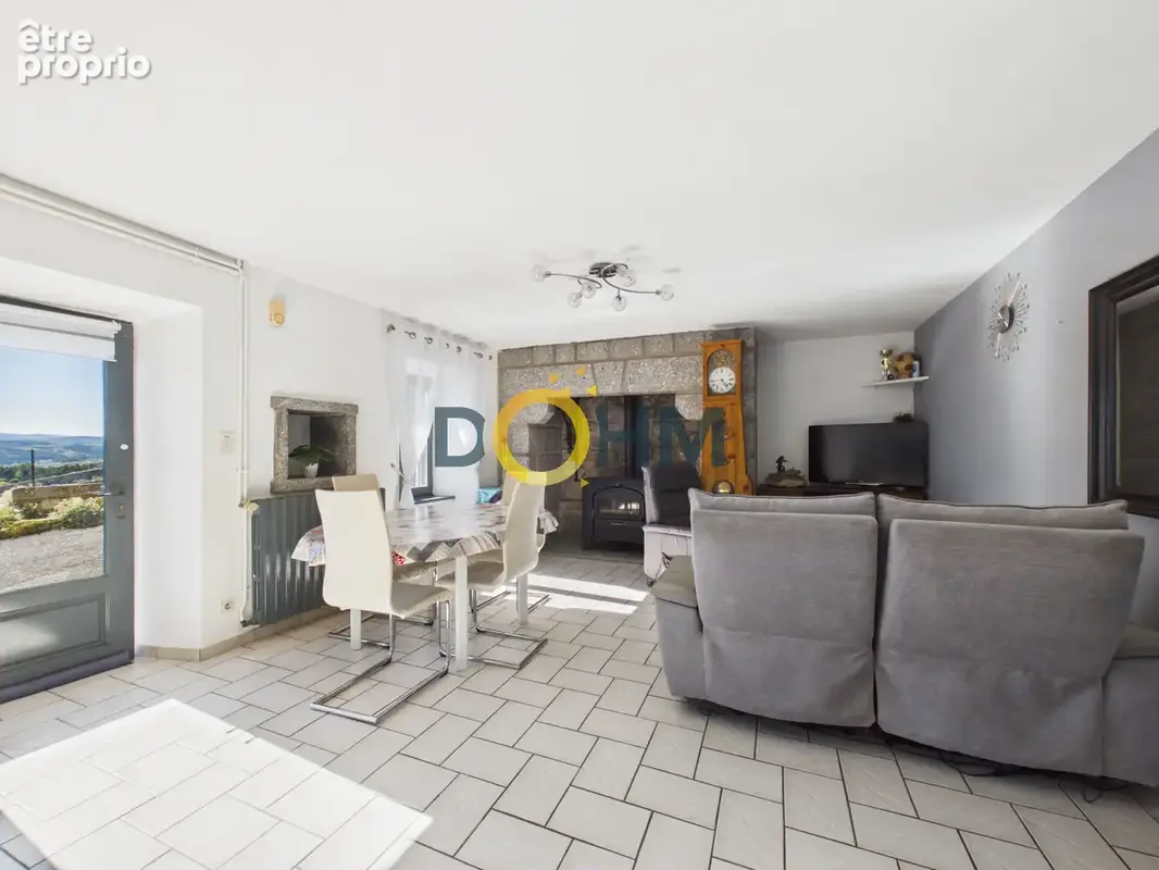 maison en pierre 123m2, avec dépendances sur terrain clos. - photo 9