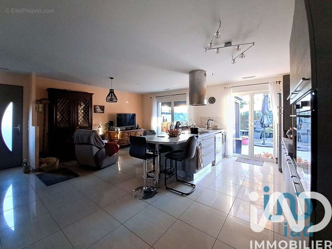 Photo 3 - Maison à VILLEMOLAQUE