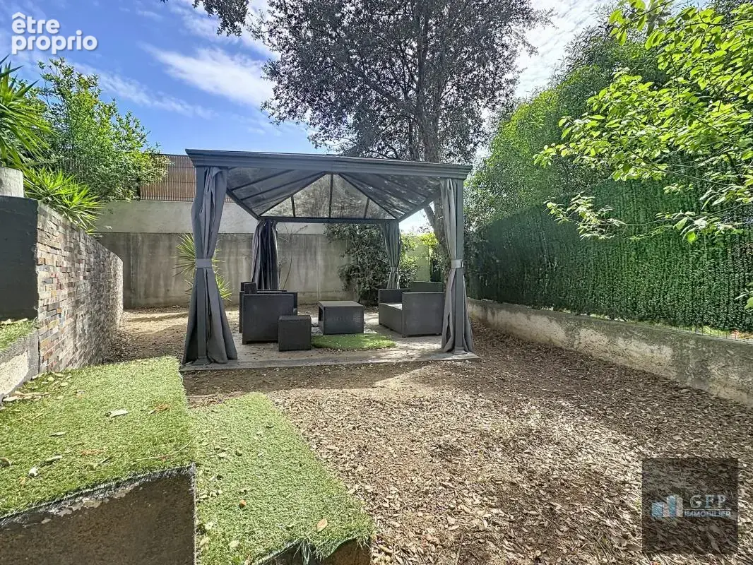 Villa à vendre avec piscine à Bormes-les-Mimosas – Maison 3 chambres avec studio indépendant sur terrain de 1 185 m² - photo 3