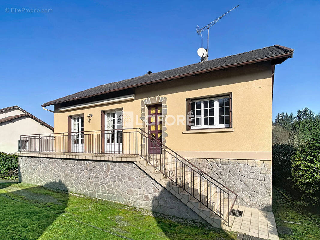 Maison à BOSMIE-L'AIGUILLE