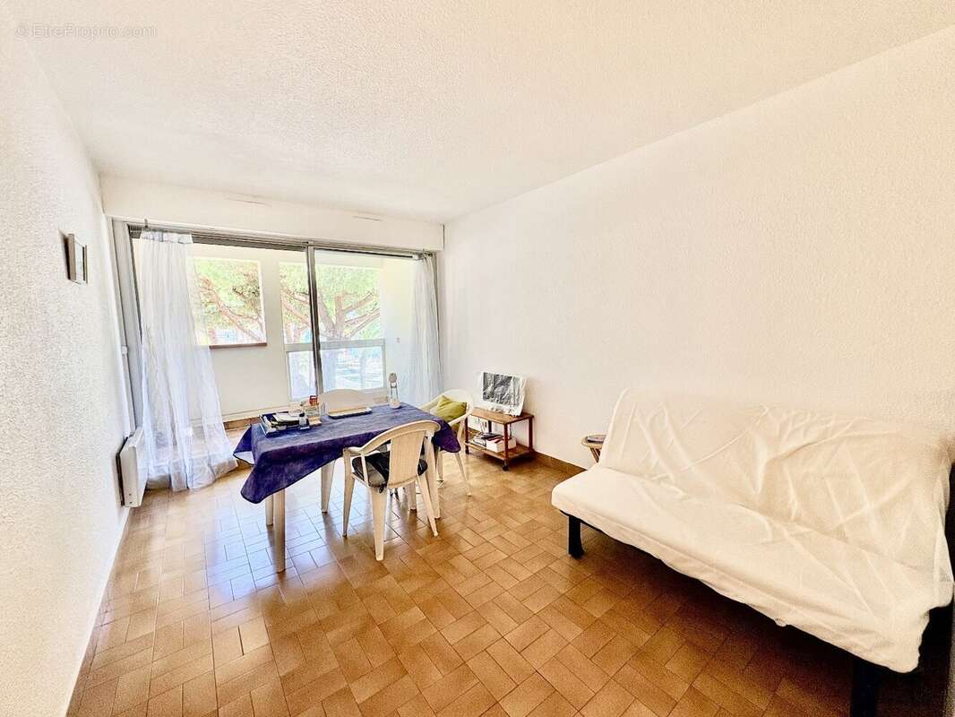 LE CAP D'AGDE - PORT - Studio dans résidence avec piscine, vue Port - photo 6