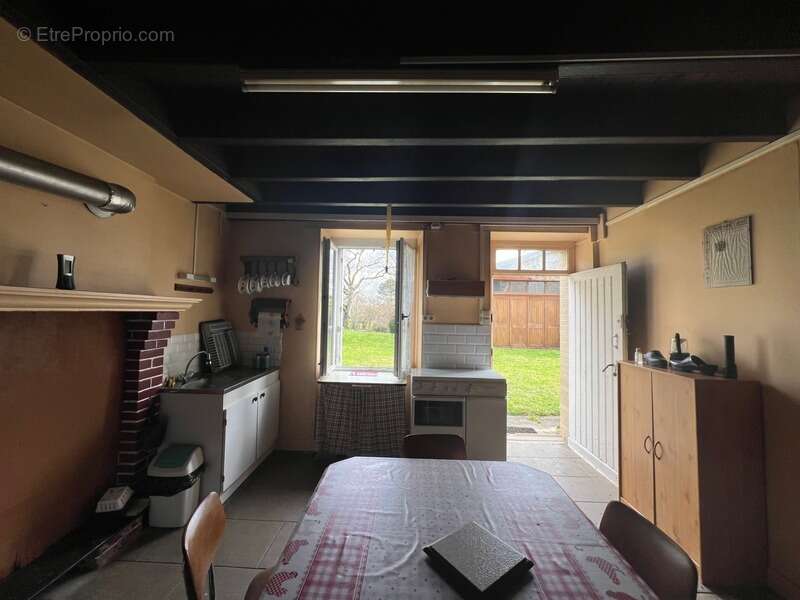 Maison à DOMPIERRE-LES-EGLISES