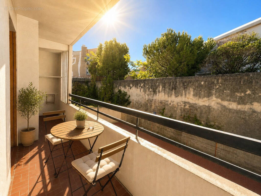 Appartement à MARSEILLE-5E