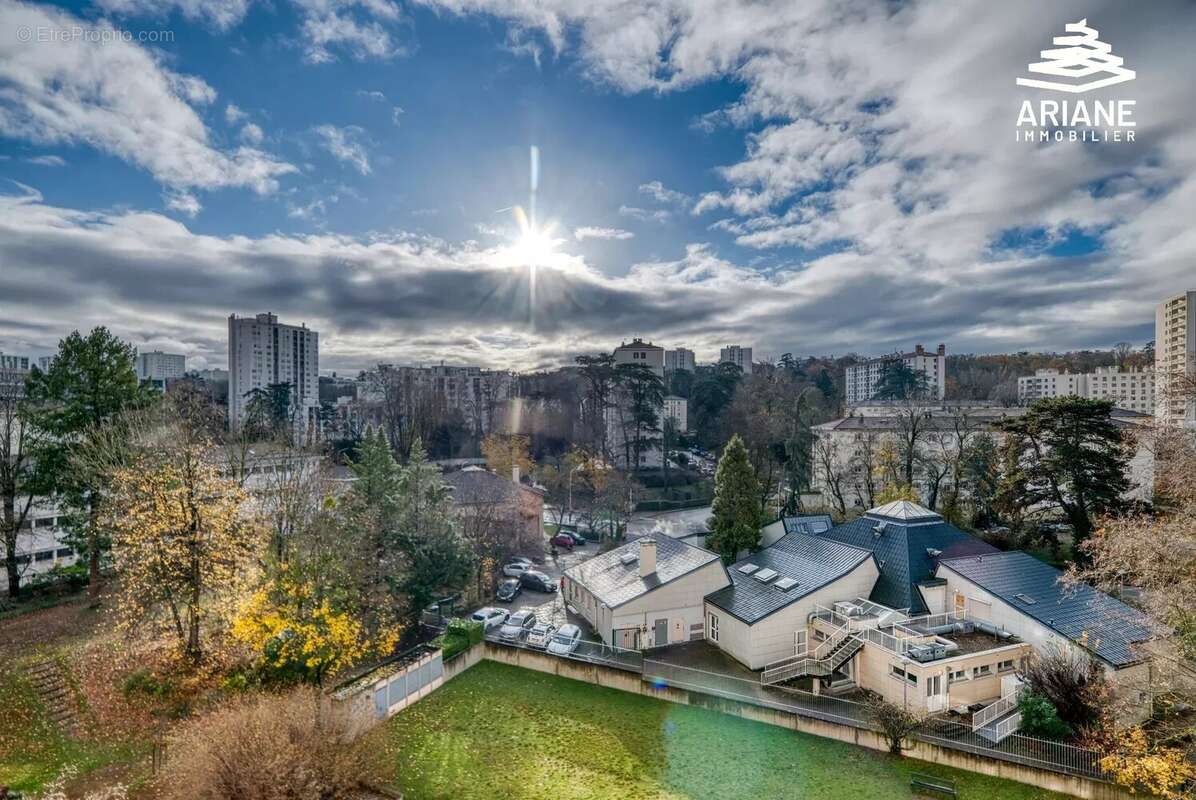 Appartement à LYON-9E