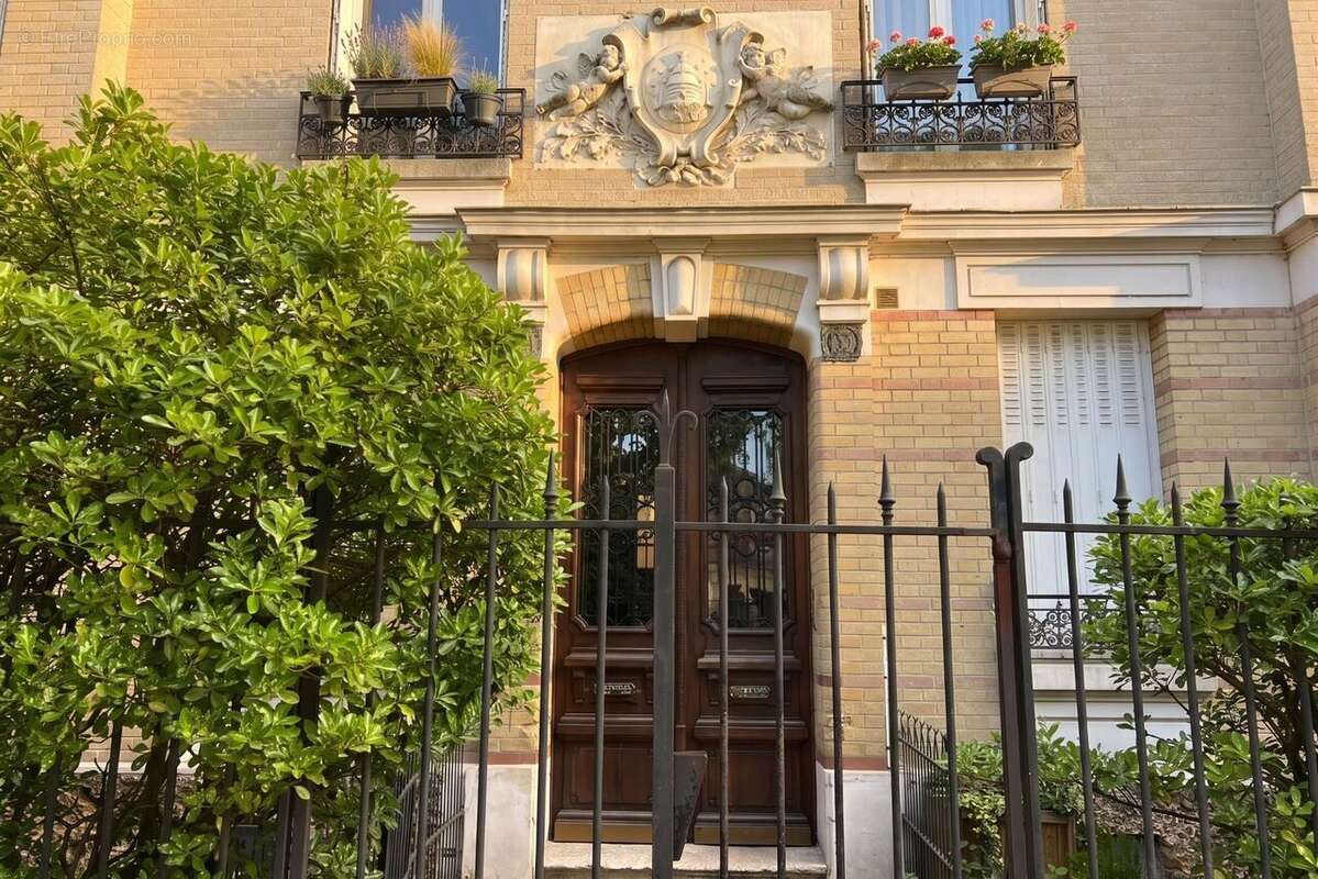 Appartement à SAINT-MAUR-DES-FOSSES