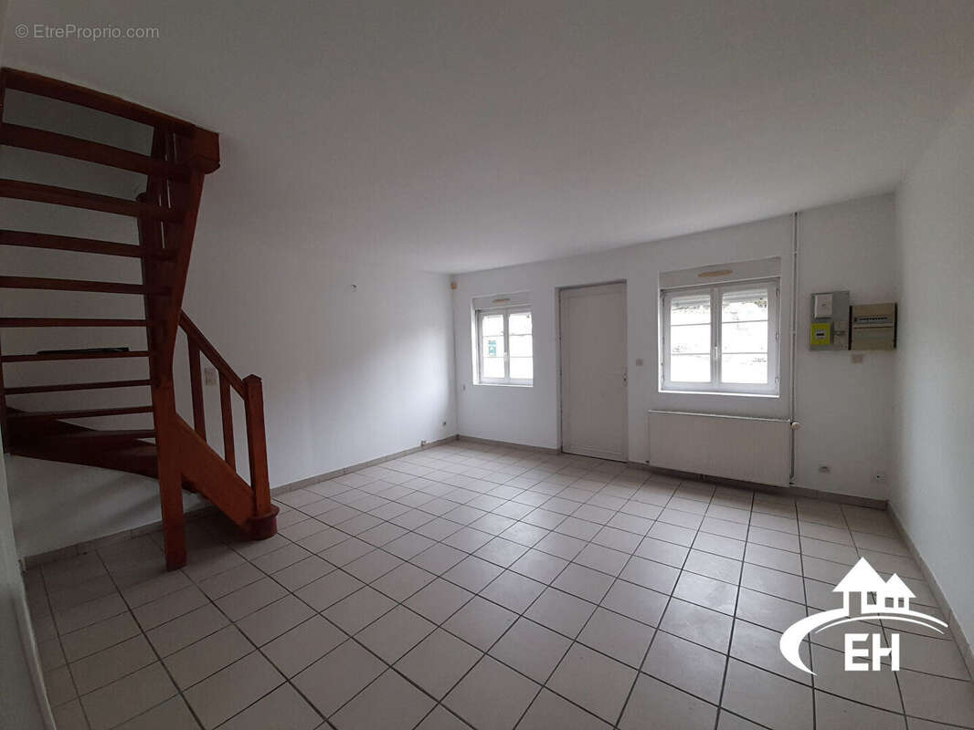 Appartement à RUGLES