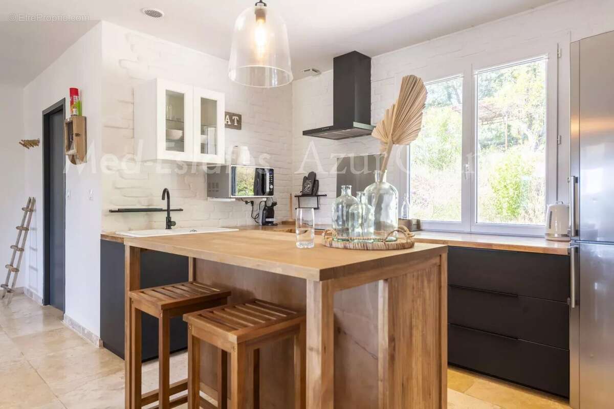 Maison à LA GARDE-FREINET