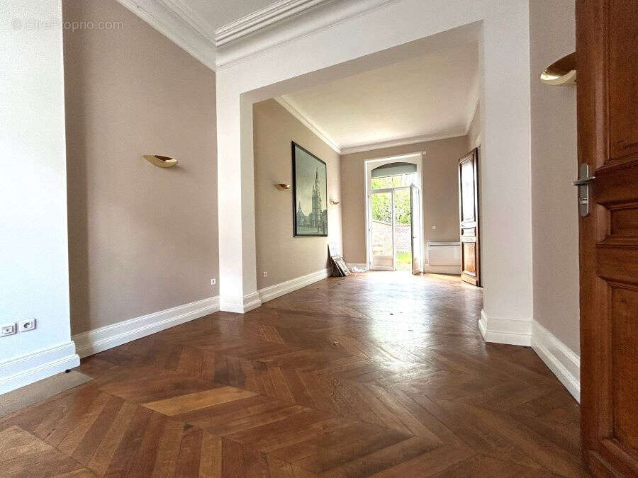 Maison à SAINT-AMAND-LES-EAUX