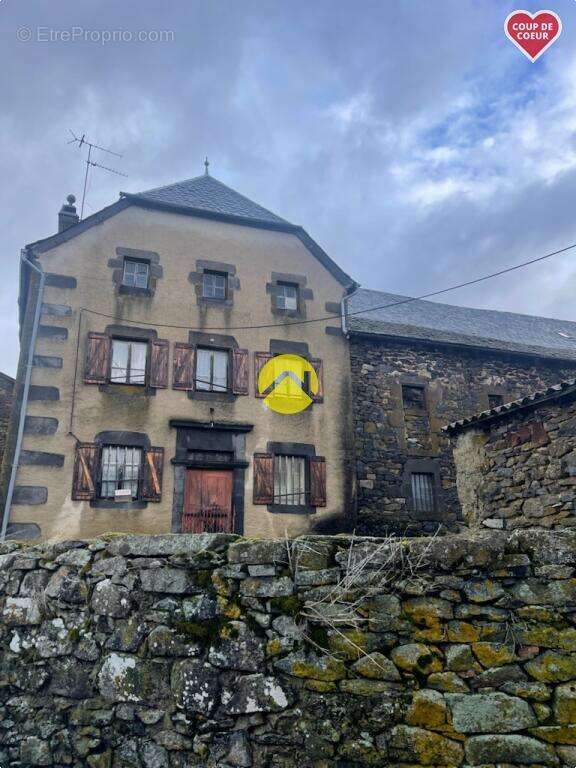 Maison à SAINT-FLOUR