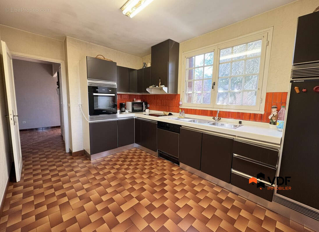 Maison 114 m² à Villerest  - photo 6