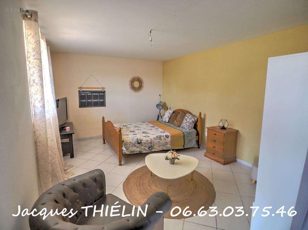 Maison à LONGUE-JUMELLES