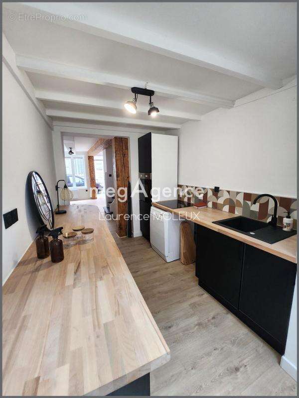 Maison 4 pièces - 100 m2 - Vielle Ville - photo 3