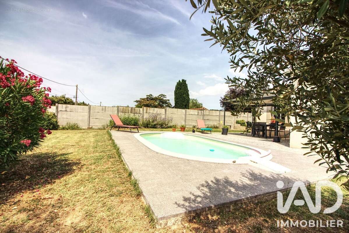 Maison 90 m² à Saint-Pierre-D'aurillac  - photo 4