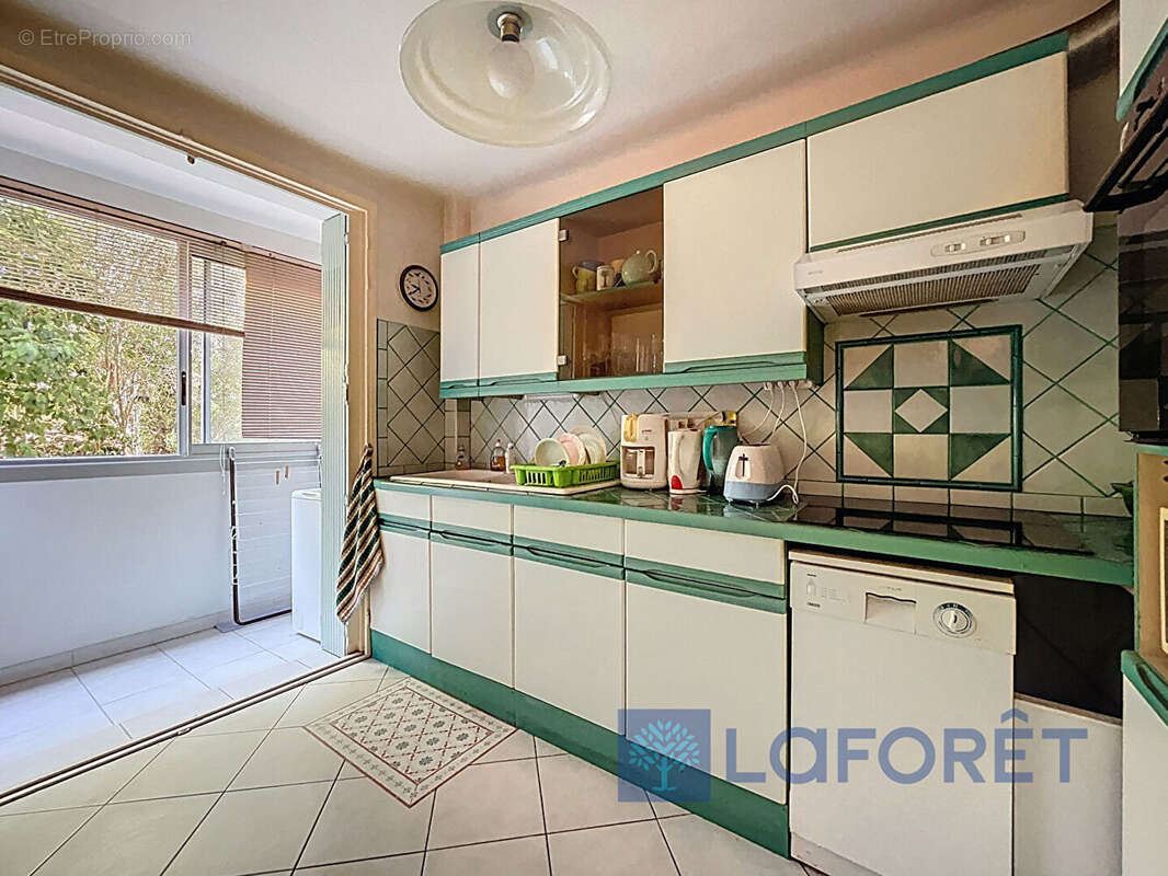 Appartement à SIX-FOURS-LES-PLAGES