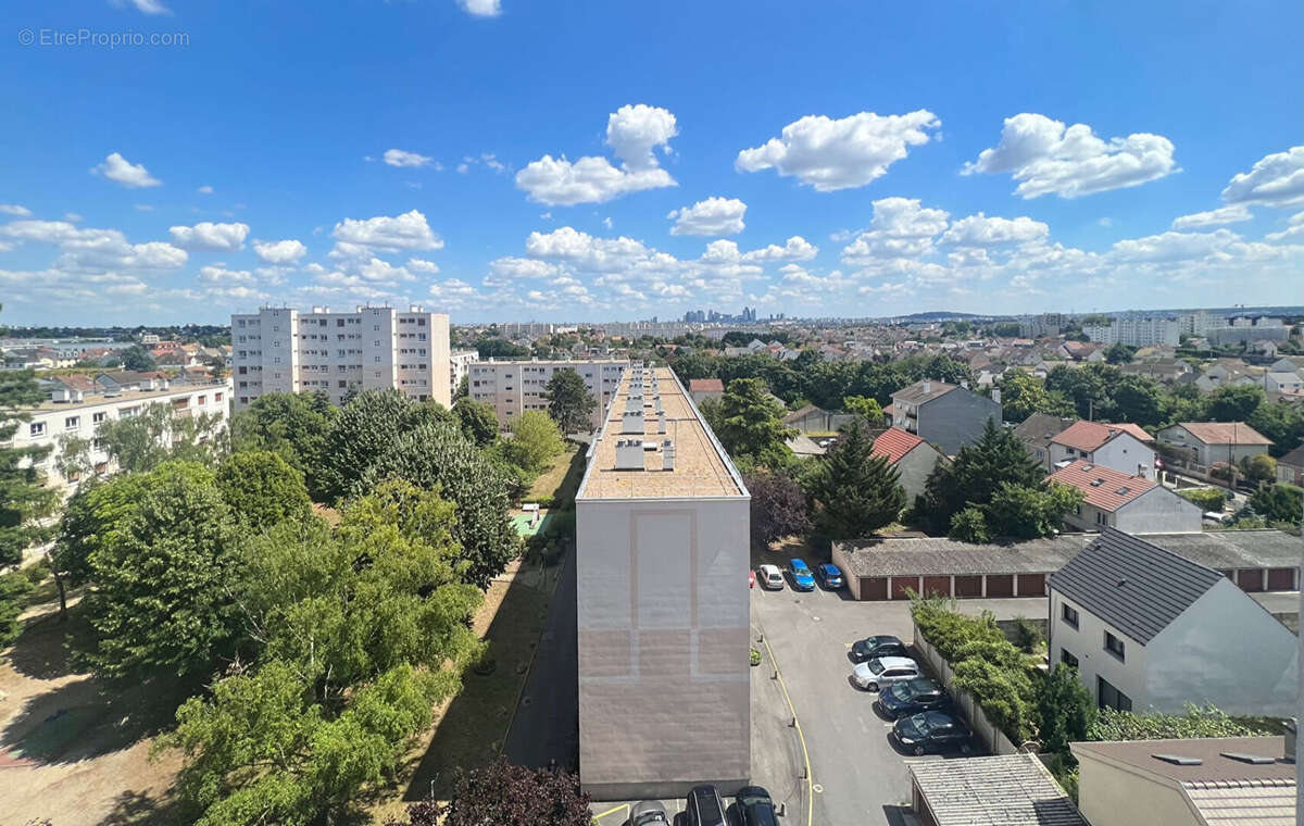 Appartement à SARTROUVILLE