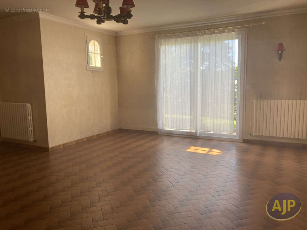 Maison à QUESTEMBERT