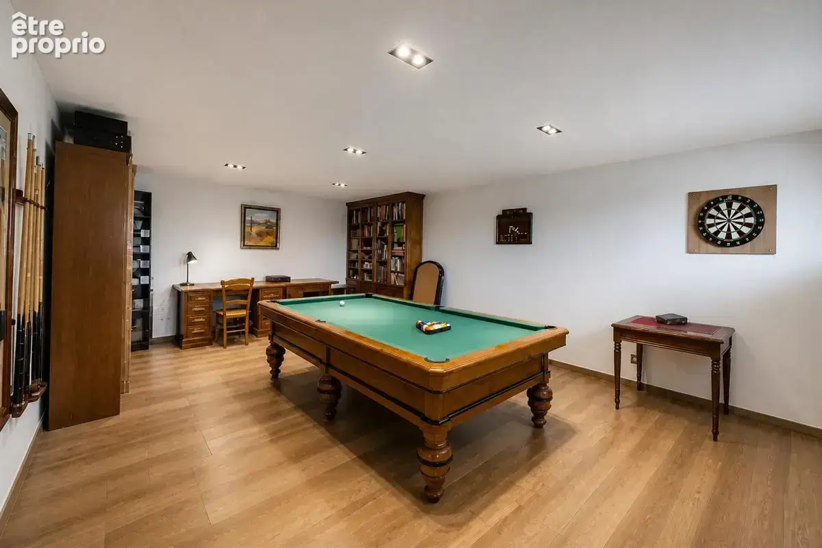Maison de 8 pièces de 263 m² à Rumilly - photo 6