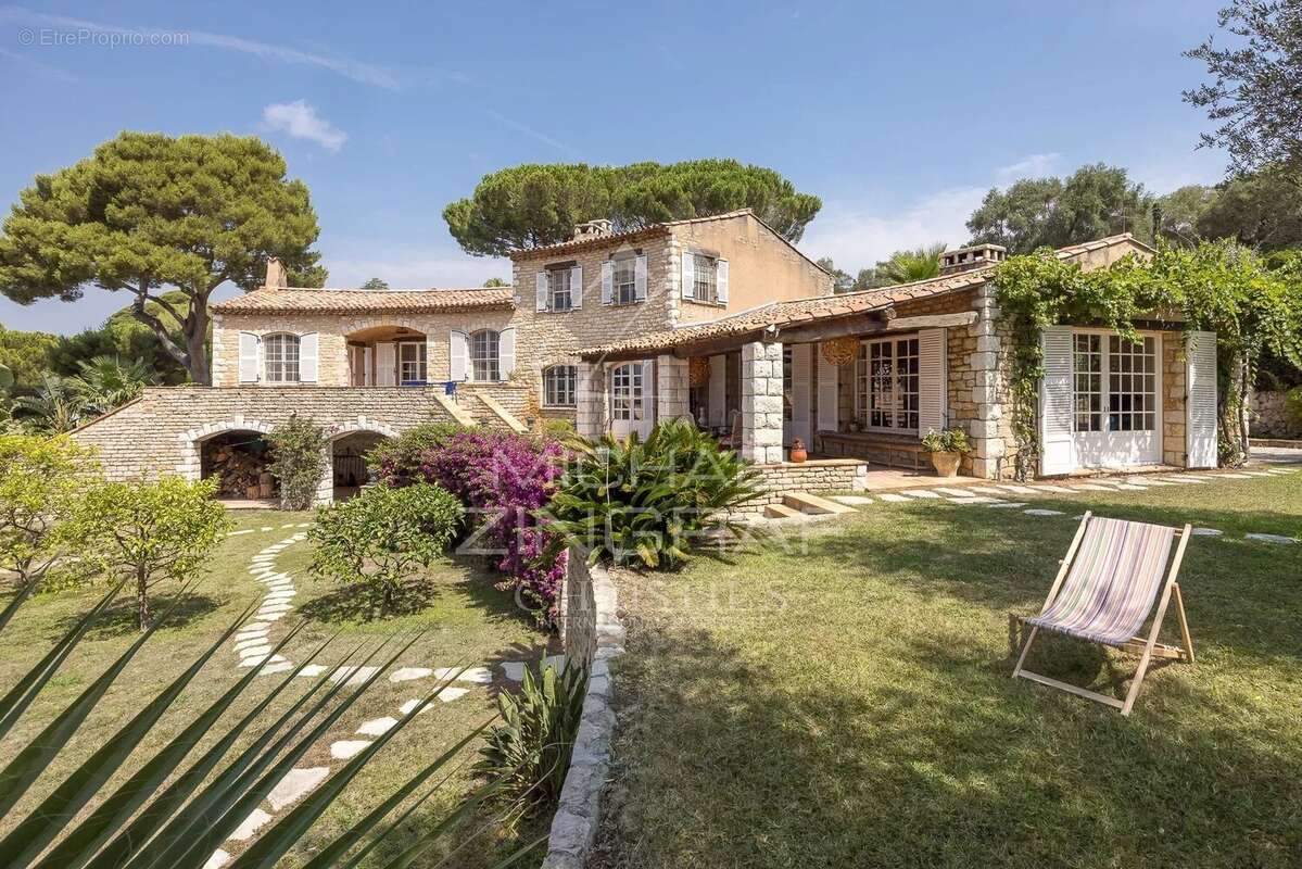 Exclusivité Mas d’exception avec vue mer panoramique au Cap d’Antibes - photo 4