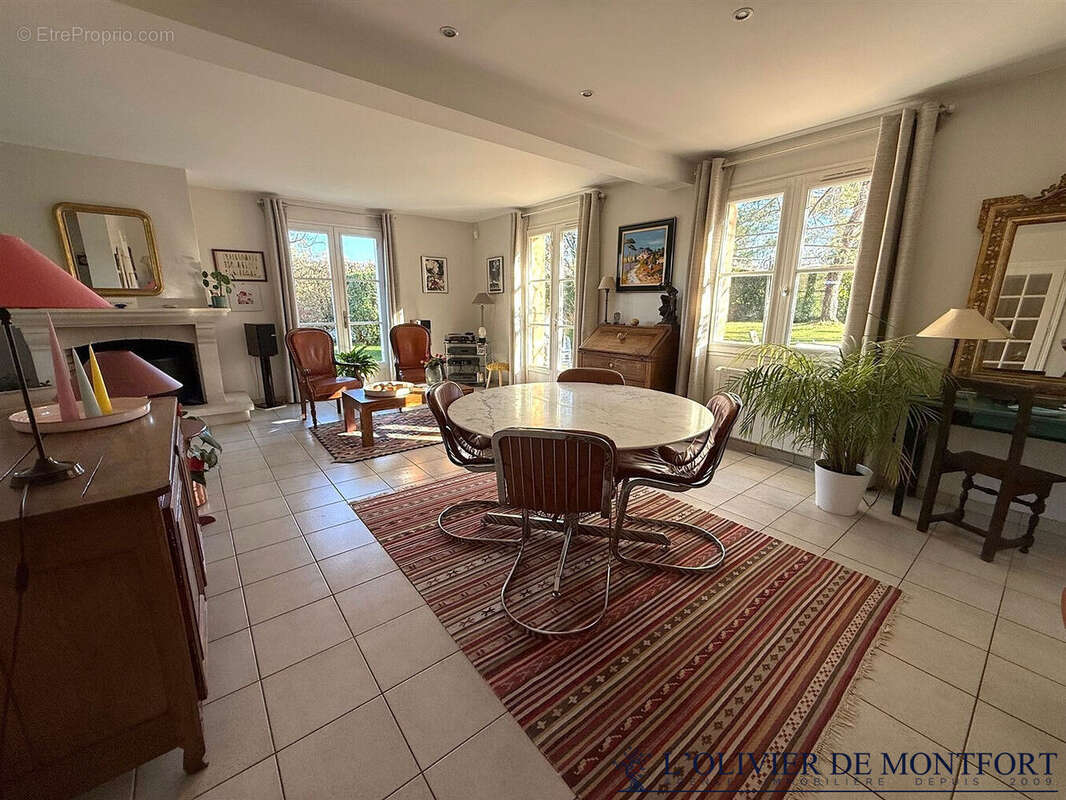 Maison à MONTFORT-L'AMAURY