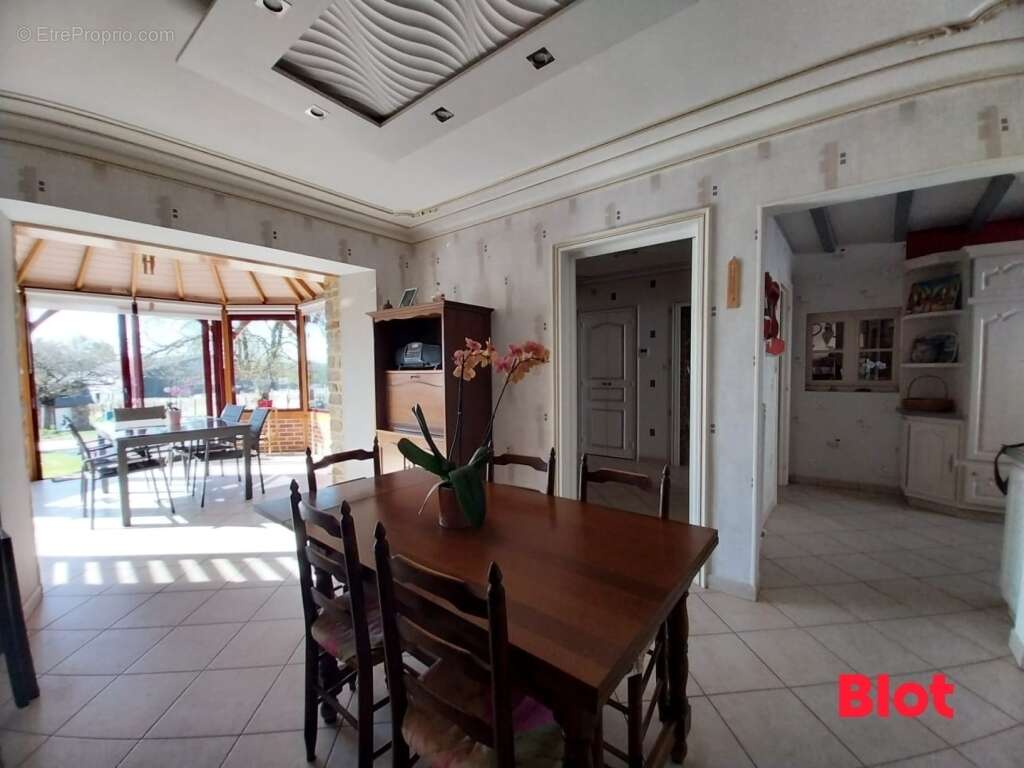 Maison à SAINT-SULPICE-DES-LANDES