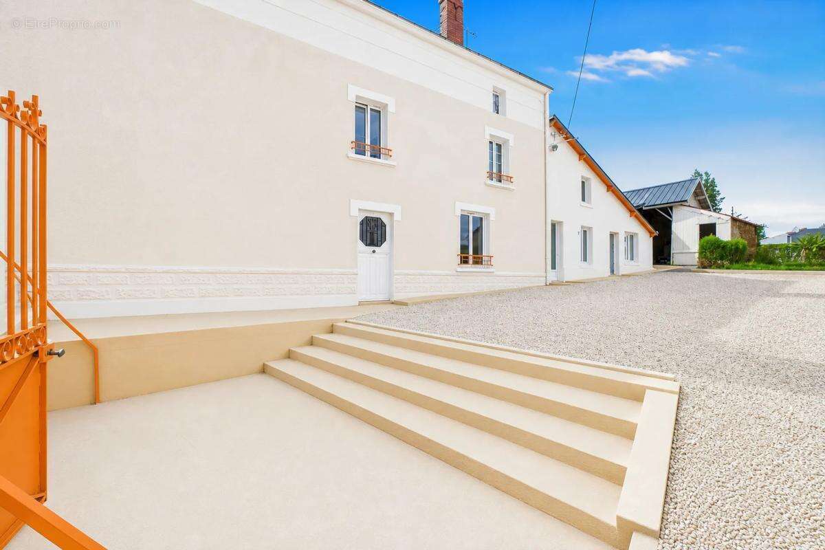Maison à L'HERMENAULT