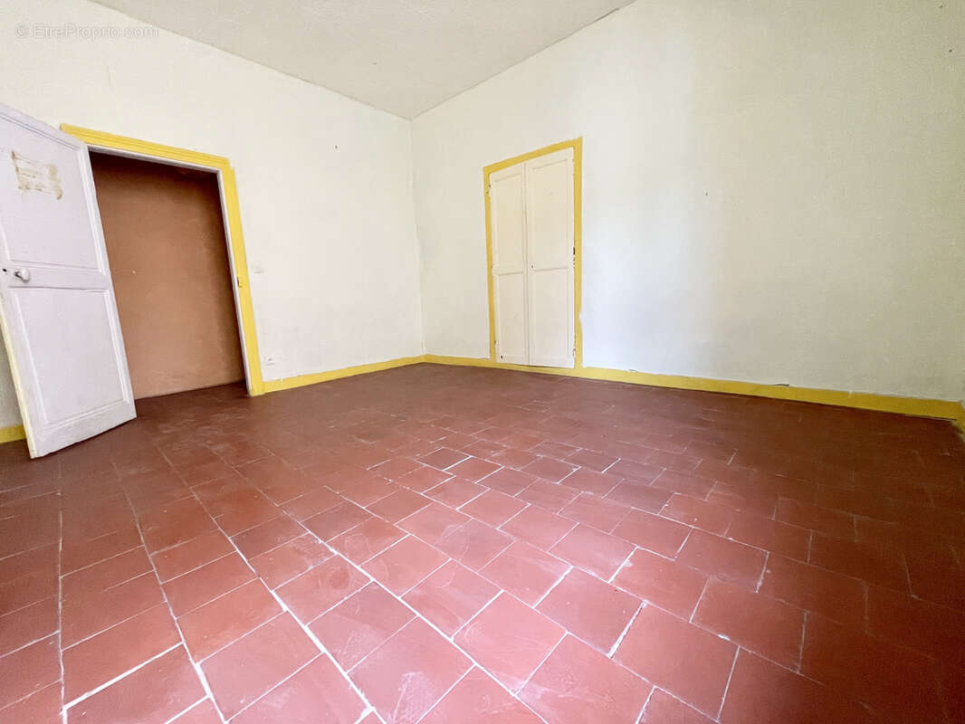 Maison à MONTPEYROUX