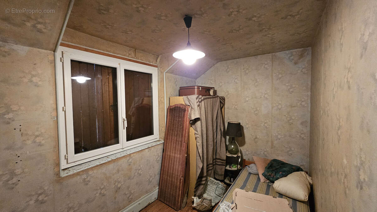 Maison à AINAY-LE-VIEIL