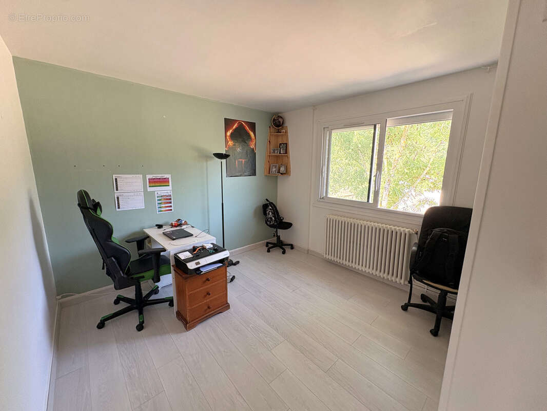 Maison commerces et école accessibles à pied à 10 mn de la gare de Bréval - photo 6
