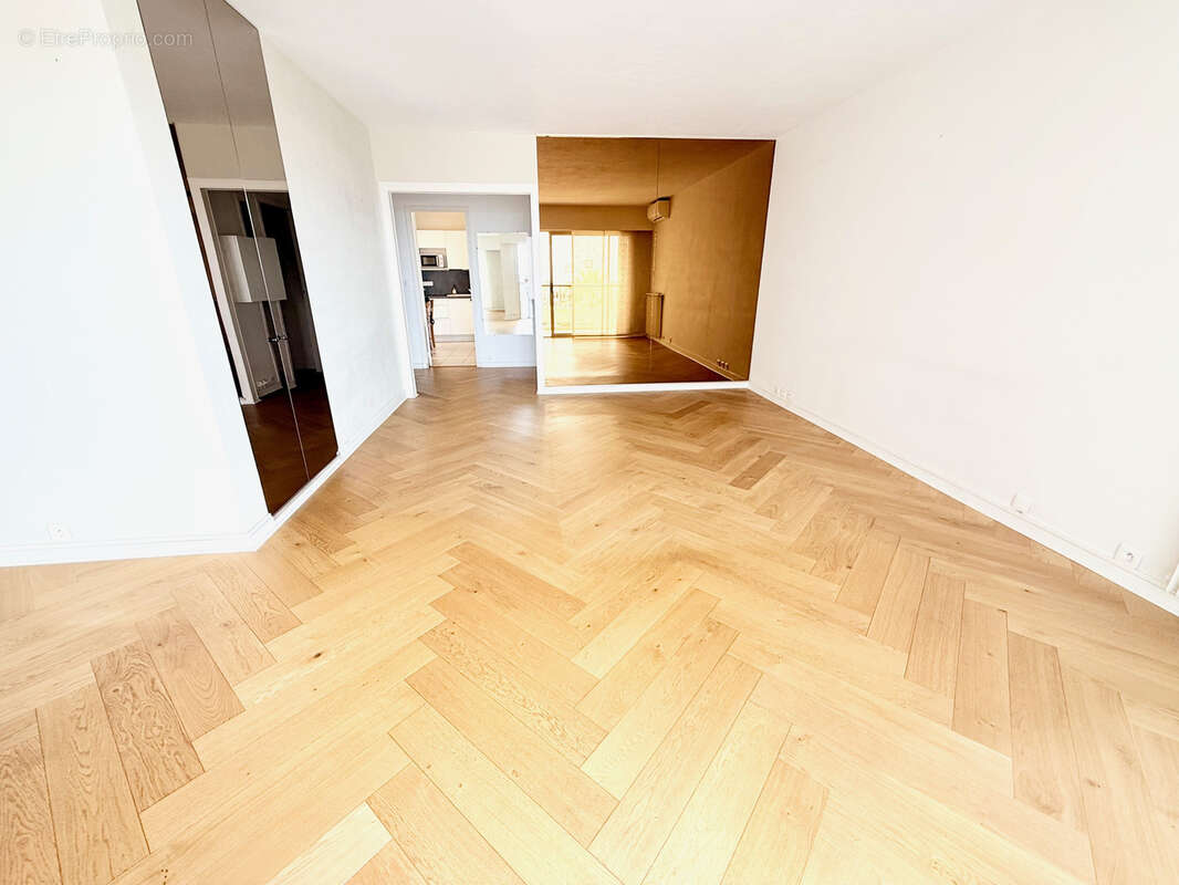 Appartement à LE CANNET