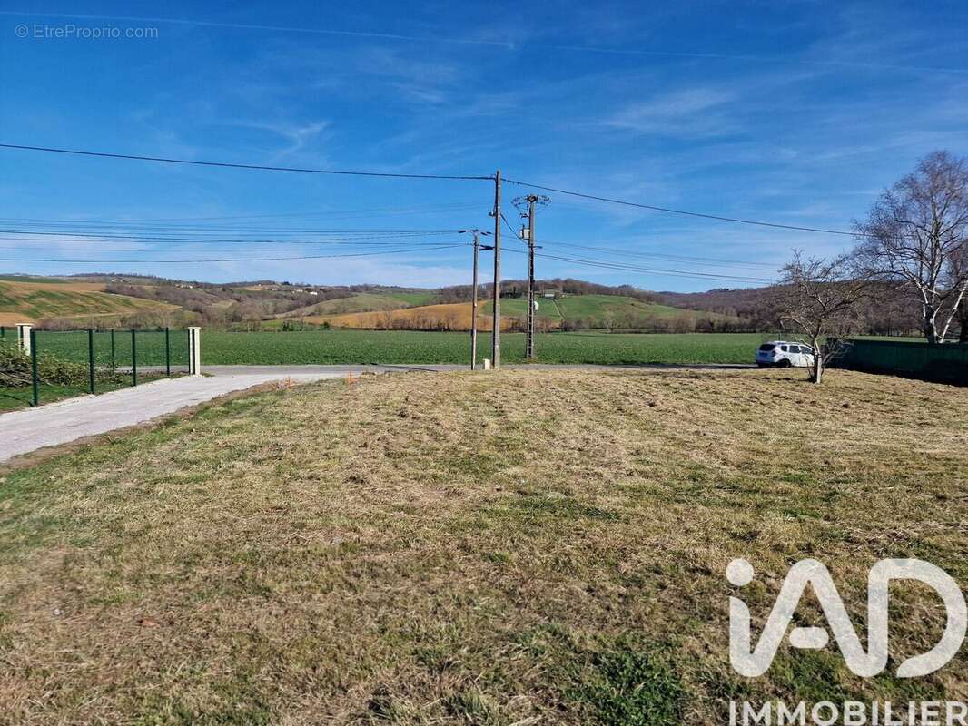 Photo 3 - Terrain à SAINT-VICTOR-ROUZAUD