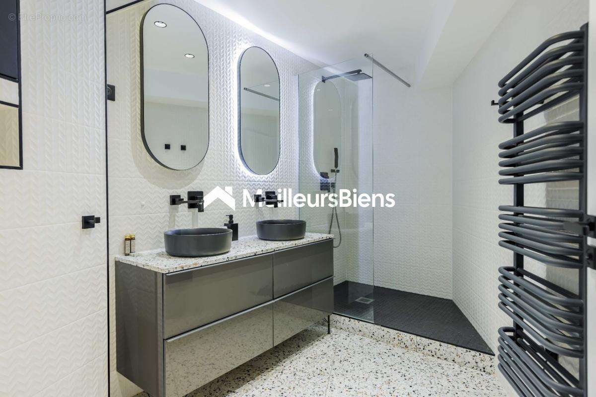 Commerce à PARIS-10E