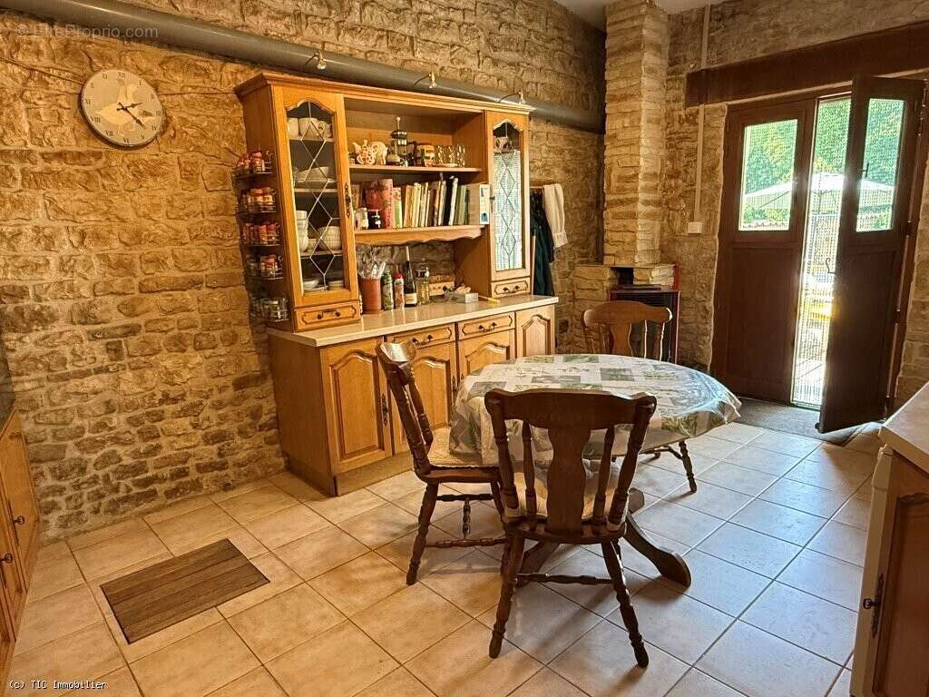 Maison à RUFFEC