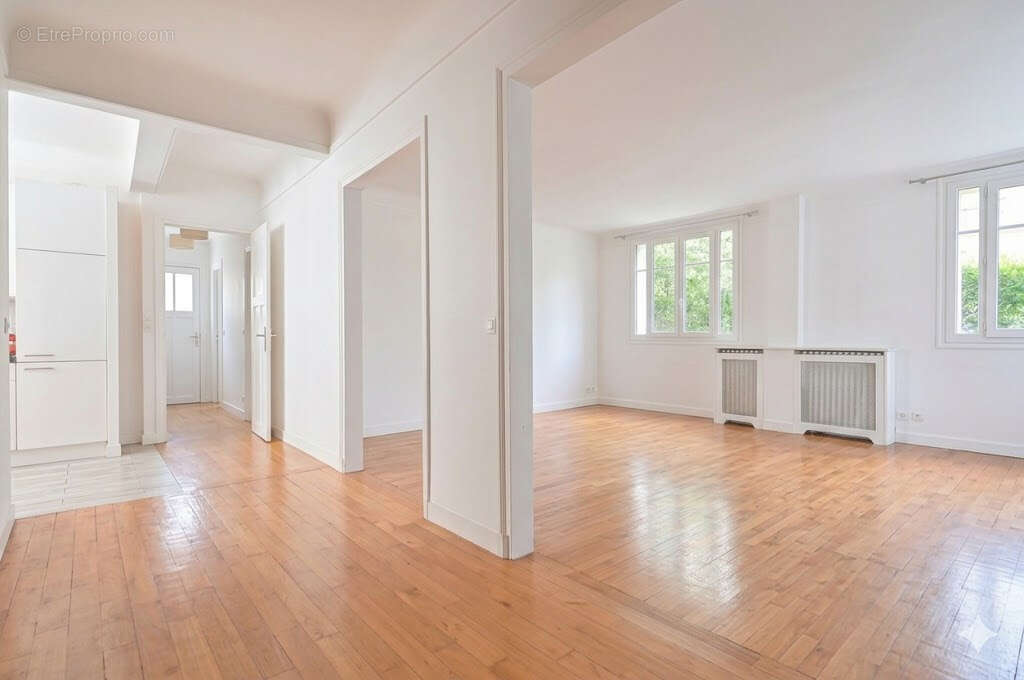Appartement à NEUILLY-SUR-SEINE