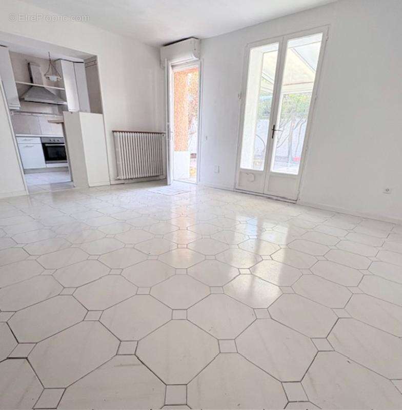 Maison à VILLEMOMBLE