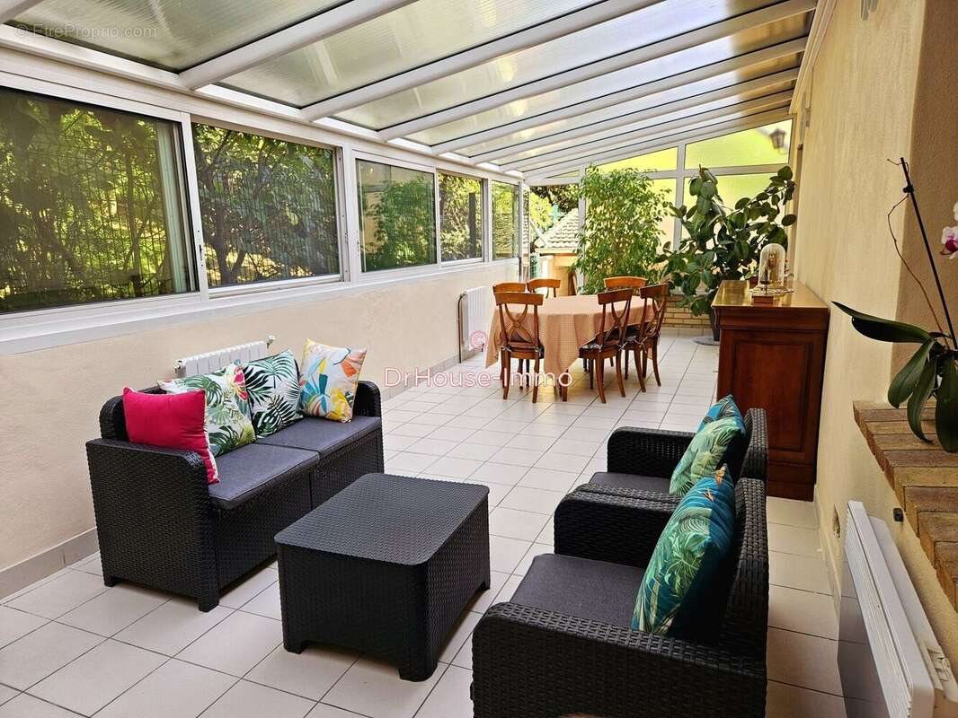 Maison 152 m² à Saint-Maur-Des-Fosses  - photo 42