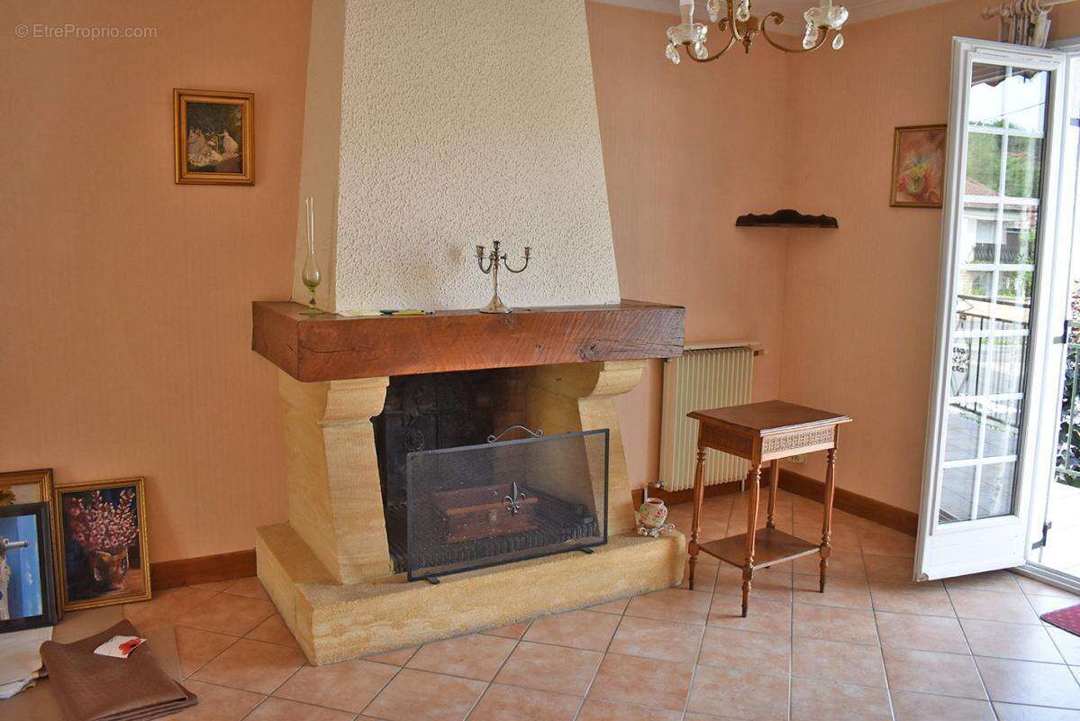 Maison Terrasson La Villedieu 146 m2 7 pièces - photo 9
