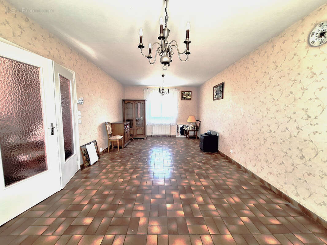 Maison à COURVILLE-SUR-EURE